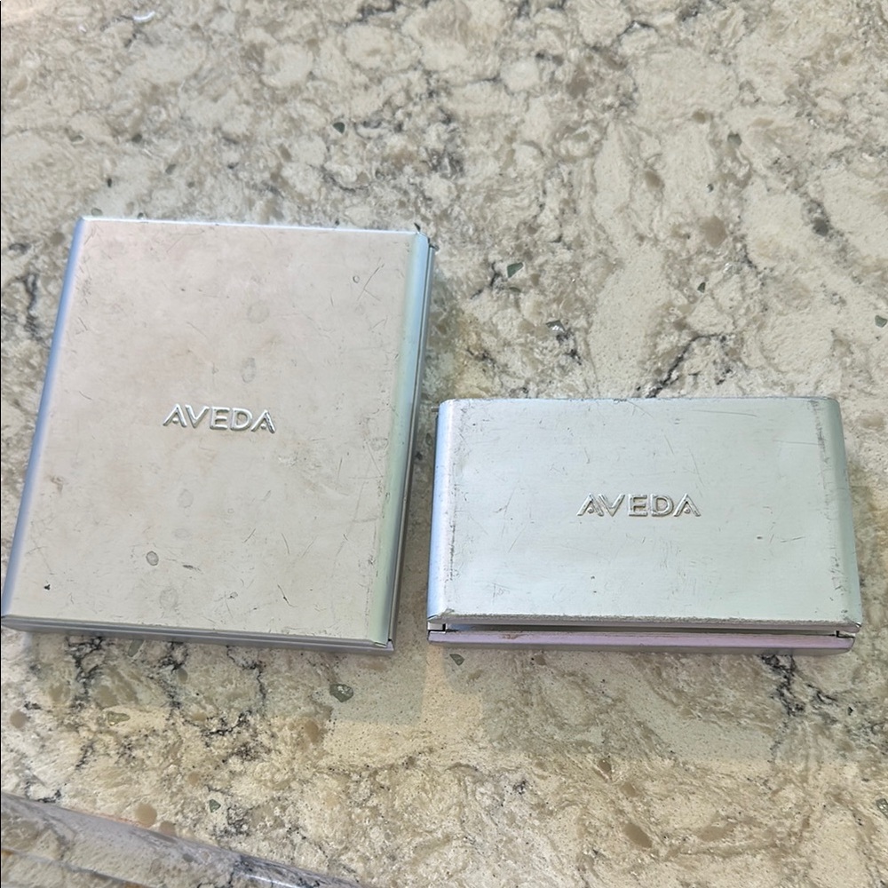 Aveda Silver Compact Set